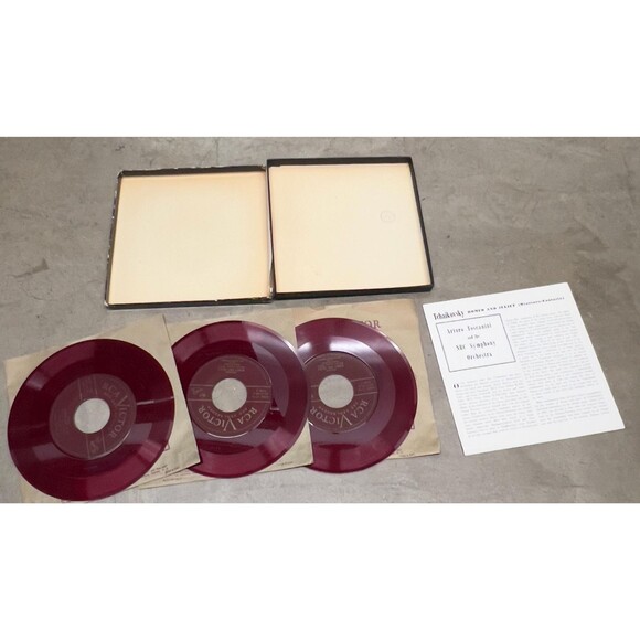 45 RPM vinyl box set featuring Pyotr Ilyich Tchaikovskys Romeo & Juliet Overture - Picture 2 of 2
